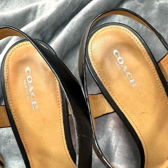 🎉COACH Izzy Leather Black Strappy Sandals 10 - Picture 3 of 16